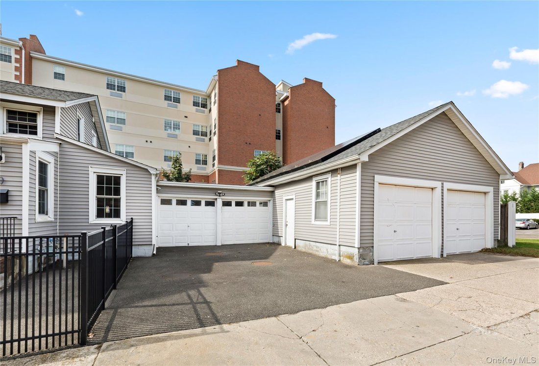 House in East Patchogue, New York, United States 5 - 16980020