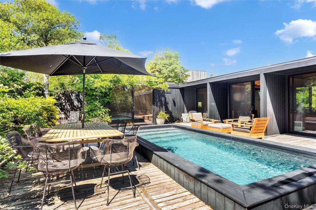 House in Yaphank, New York, United States 4 - 16978967