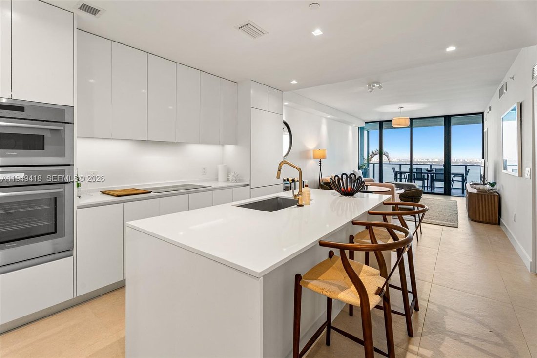 Condo in Miami, Florida, United States 4 - 16983157