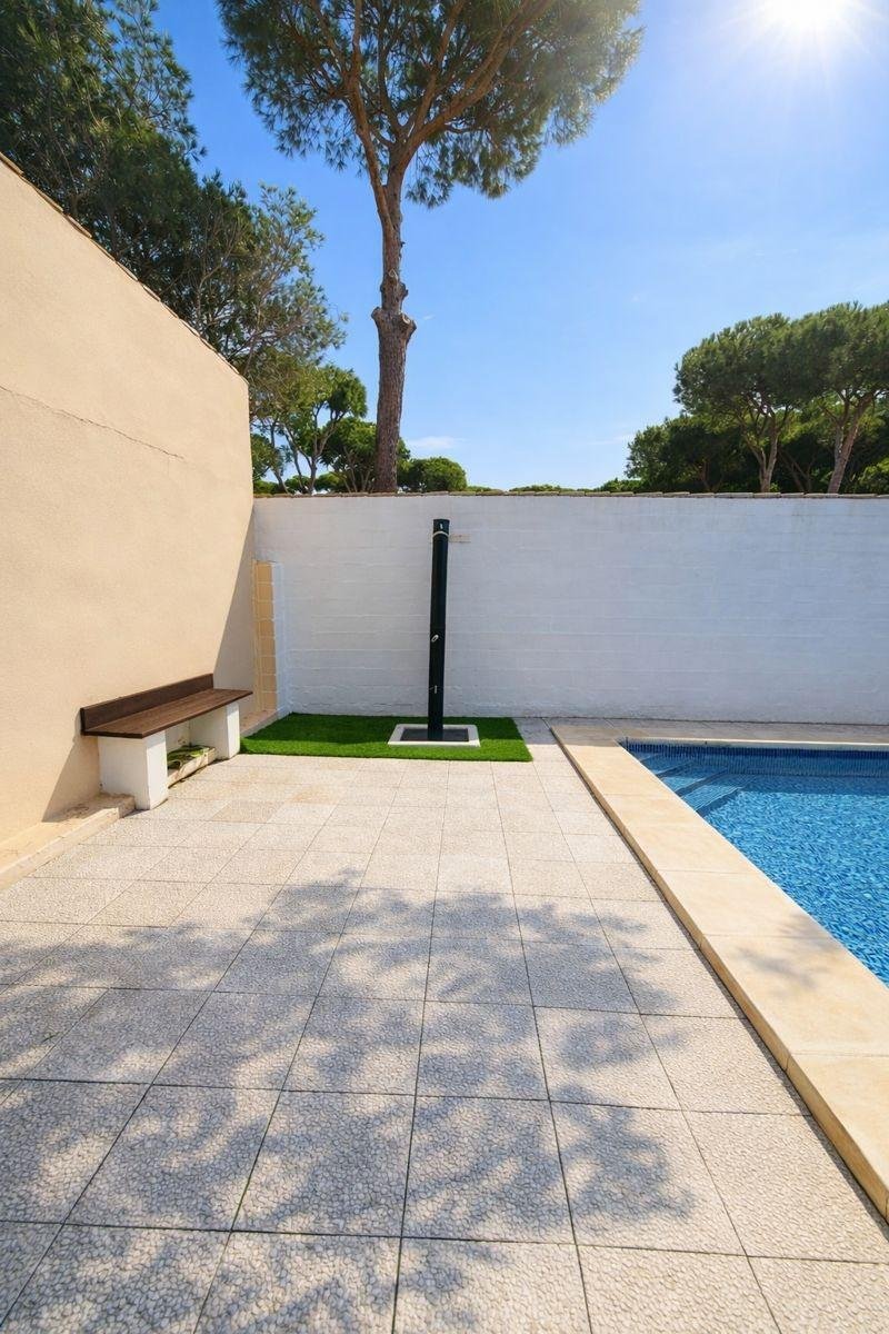 Villa in Chiclana de la Frontera, Andalusia, Spain 3 - 16985928