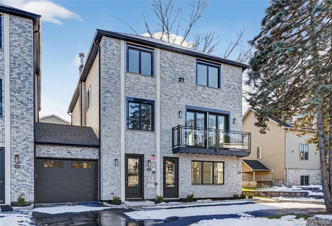 Condo in Spring Valley, New York, United States 4 - 16979377