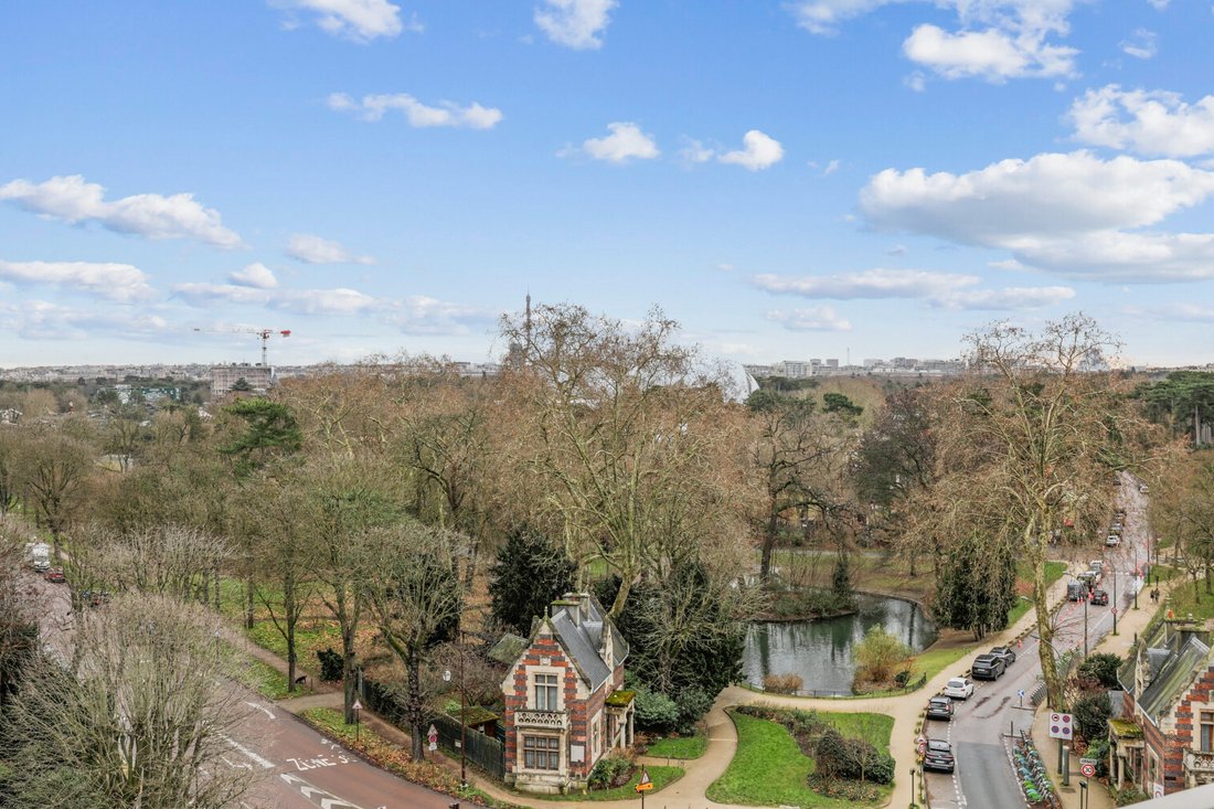 Apartment in La Plaine des Sablons, Neuilly-sur-Seine, France 1 - 16985201