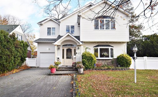 House in New Hyde Park, New York, United States 1