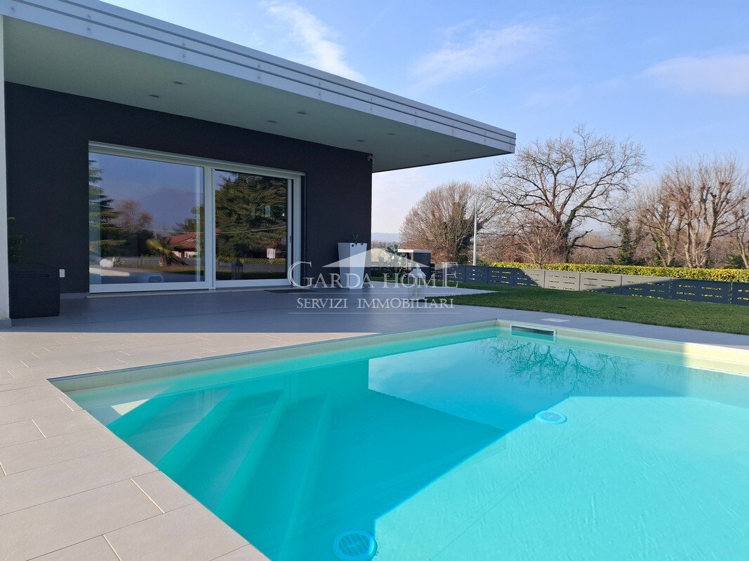 Villa in Manerba del Garda, Lombardy, Italy 5 - 16984390