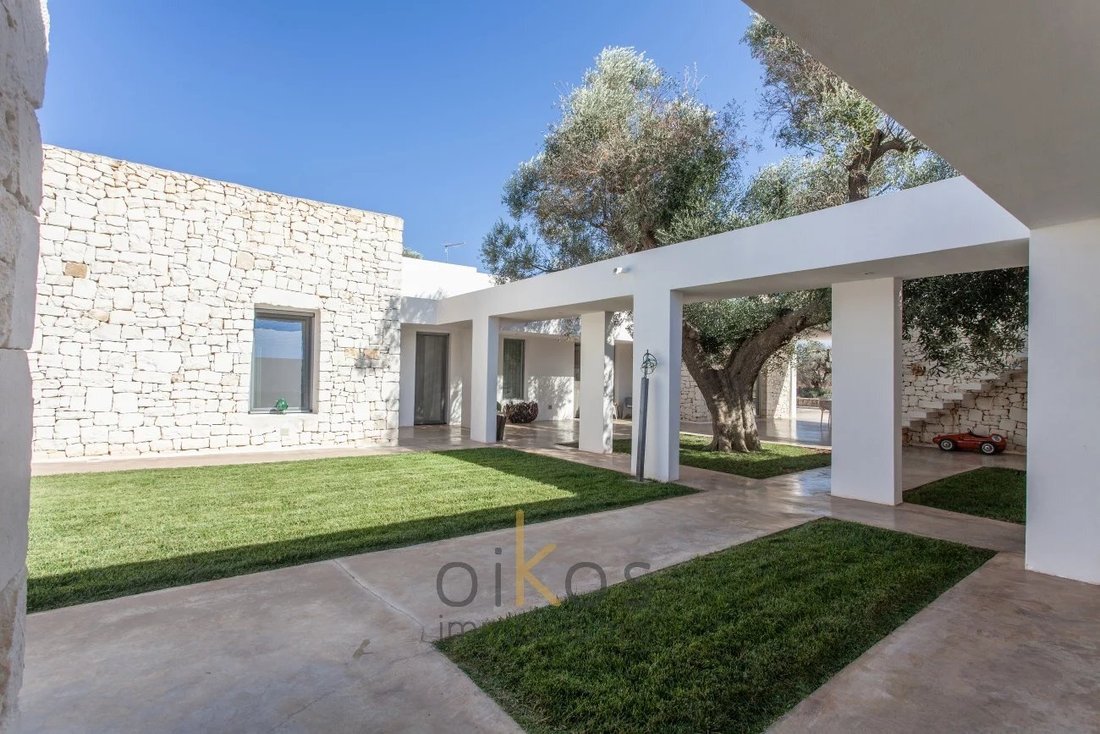 Villa in San Vito dei Normanni, Apulia, Italy 5 - 16147163