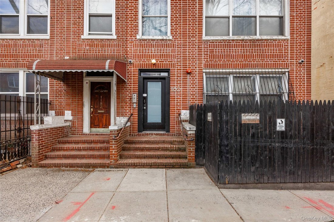 New York, New York, United States 4 - 16979632