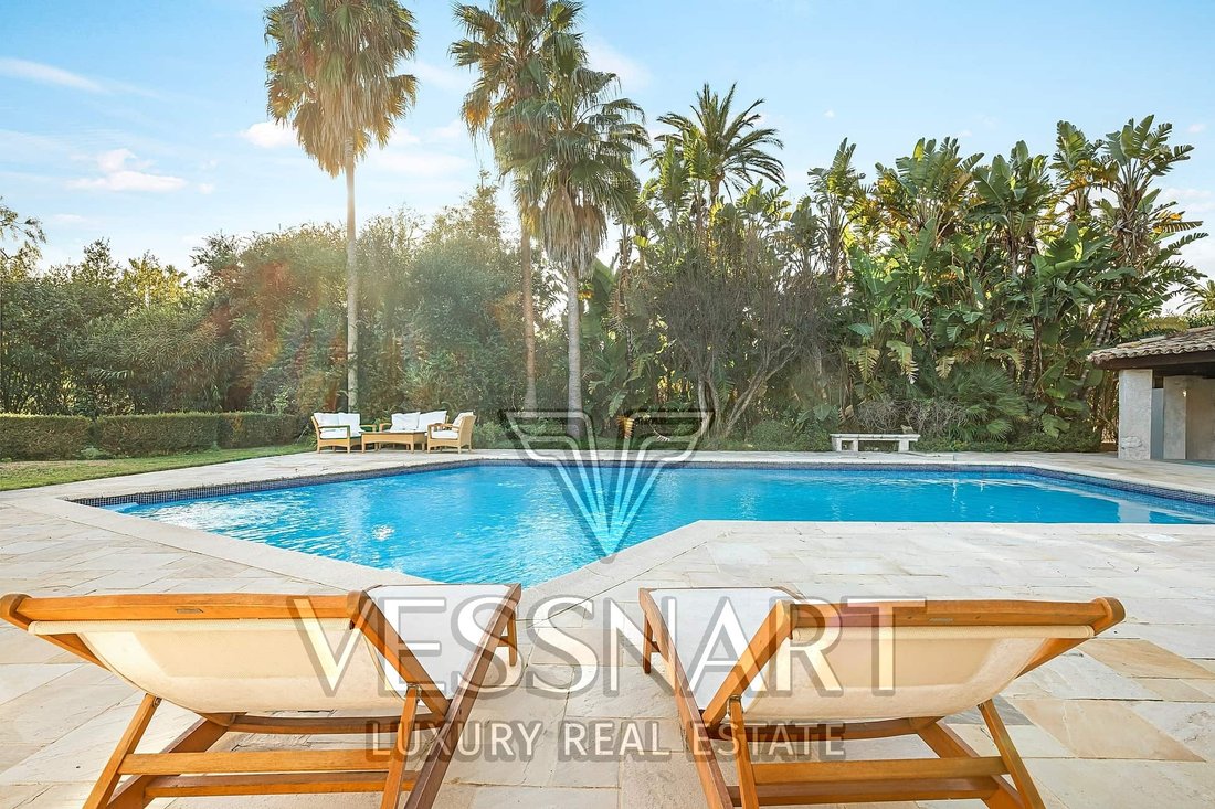 Villa in Antibes, Provence-Alpes-Côte d'Azur, France 2 - 16981447