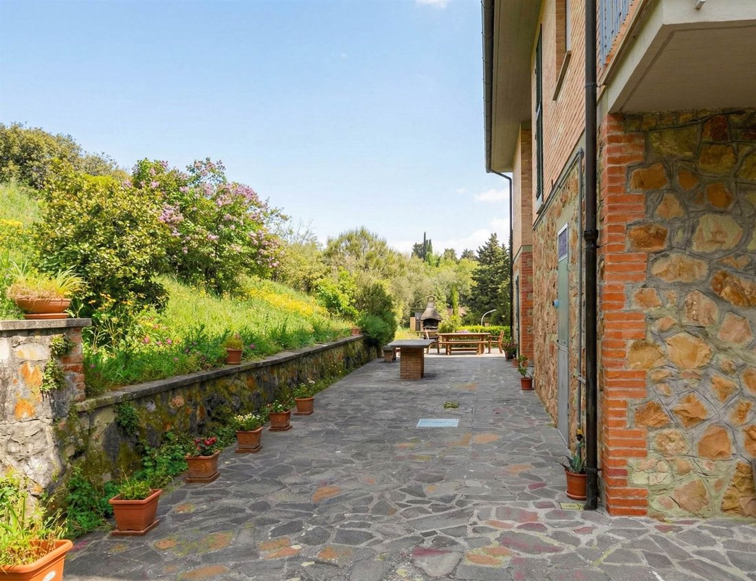 Villa in Lajatico, Tuscany, Italy 4 - 16983698