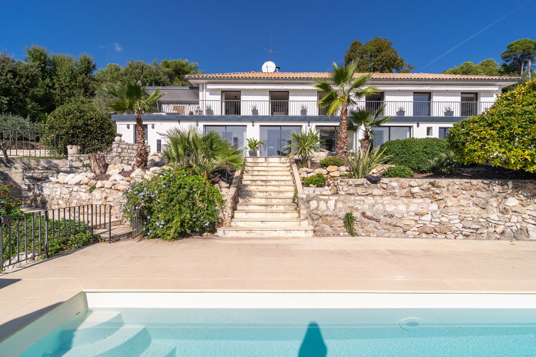 Villa in Tourrettes-sur-Loup, Provence-Alpes-Côte d'Azur, France 3 - 16980660