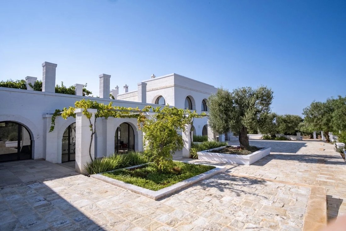 House in Tamburroni-Grottone-Rosara, Ostuni, Apulia 3 - 15728454