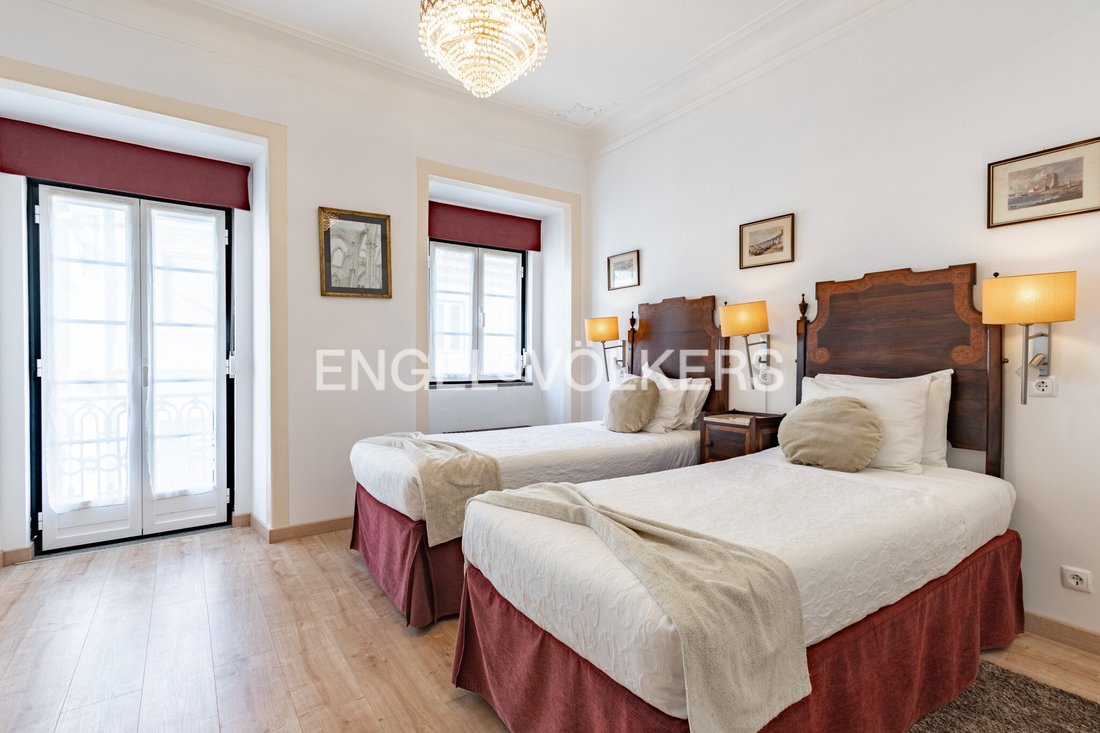 Apartment in Misericordia, Lisbon, Portugal 2 - 16981712
