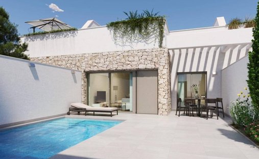 Villa in Pilar de la Horadada, Valencian Community, Spain 1