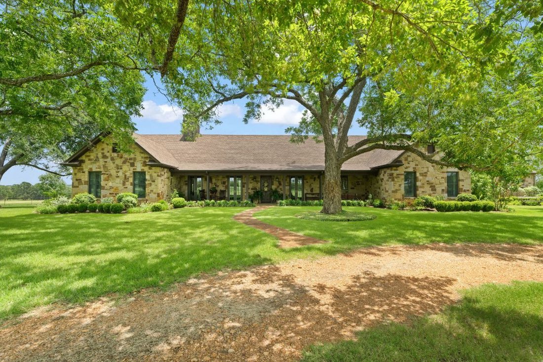 House in Paige, Texas, United States 3 - 16755649