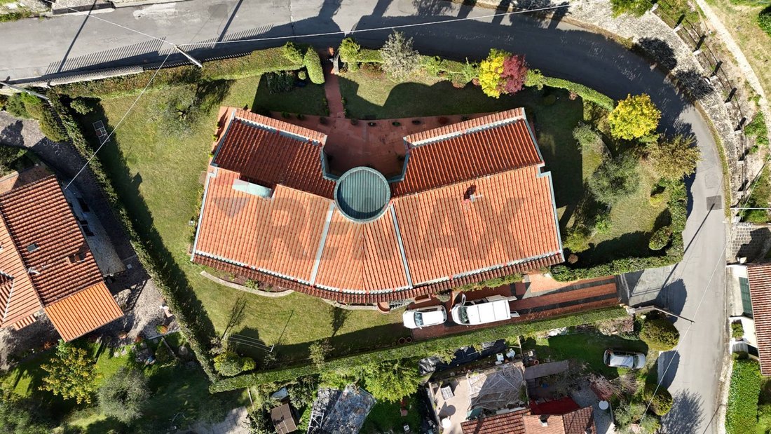 Villa in Bagni di Lucca, Tuscany, Italy 3 - 16984840