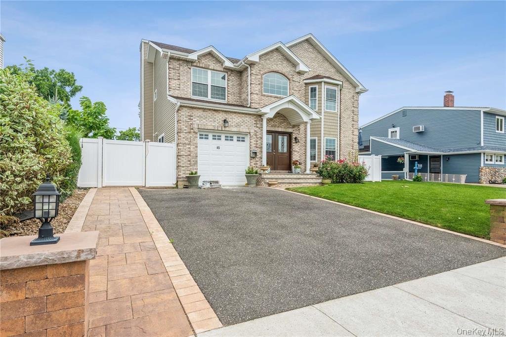 House in Hicksville, New York, United States 3 - 16979194