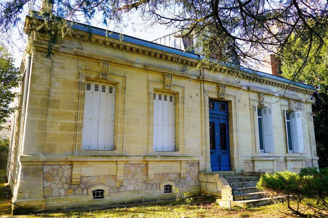 Villa in Saint-Medard-en-Jalles, Nouvelle-Aquitaine, France 4 - 16984948