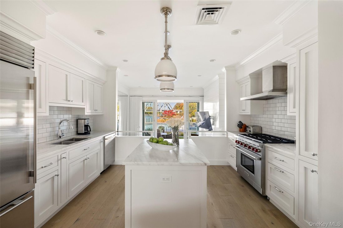 Condo in Hampton Bays, New York, United States 3 - 16979519