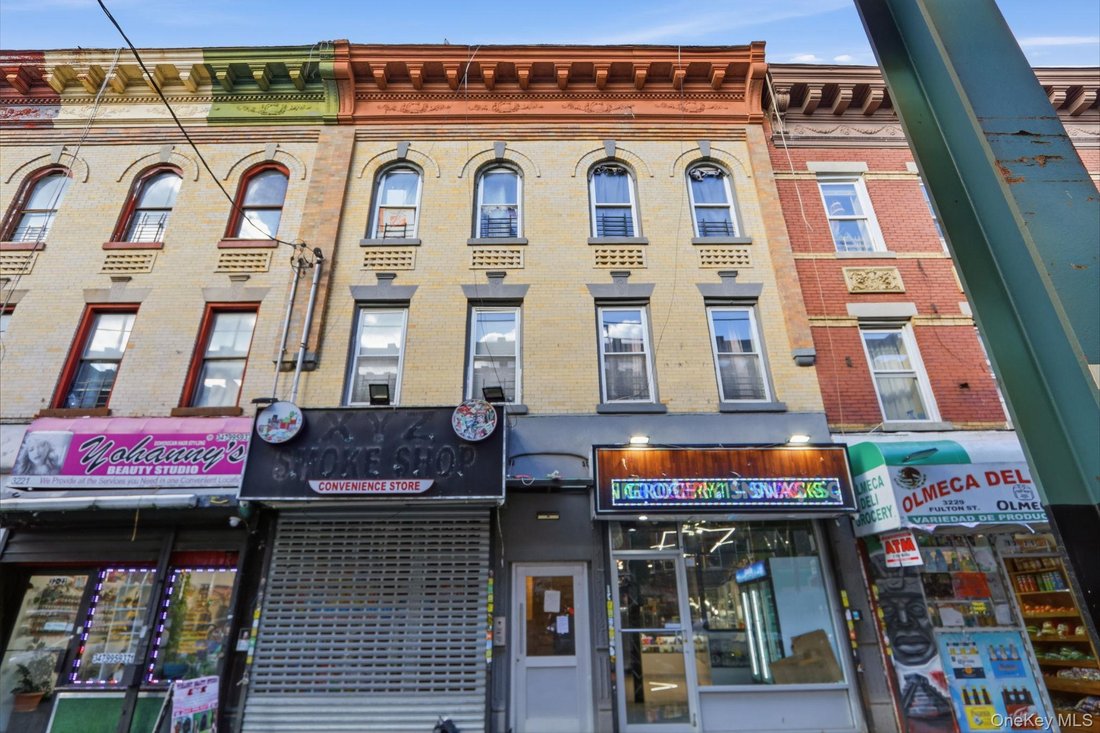 New York, New York, United States 2 - 16980814