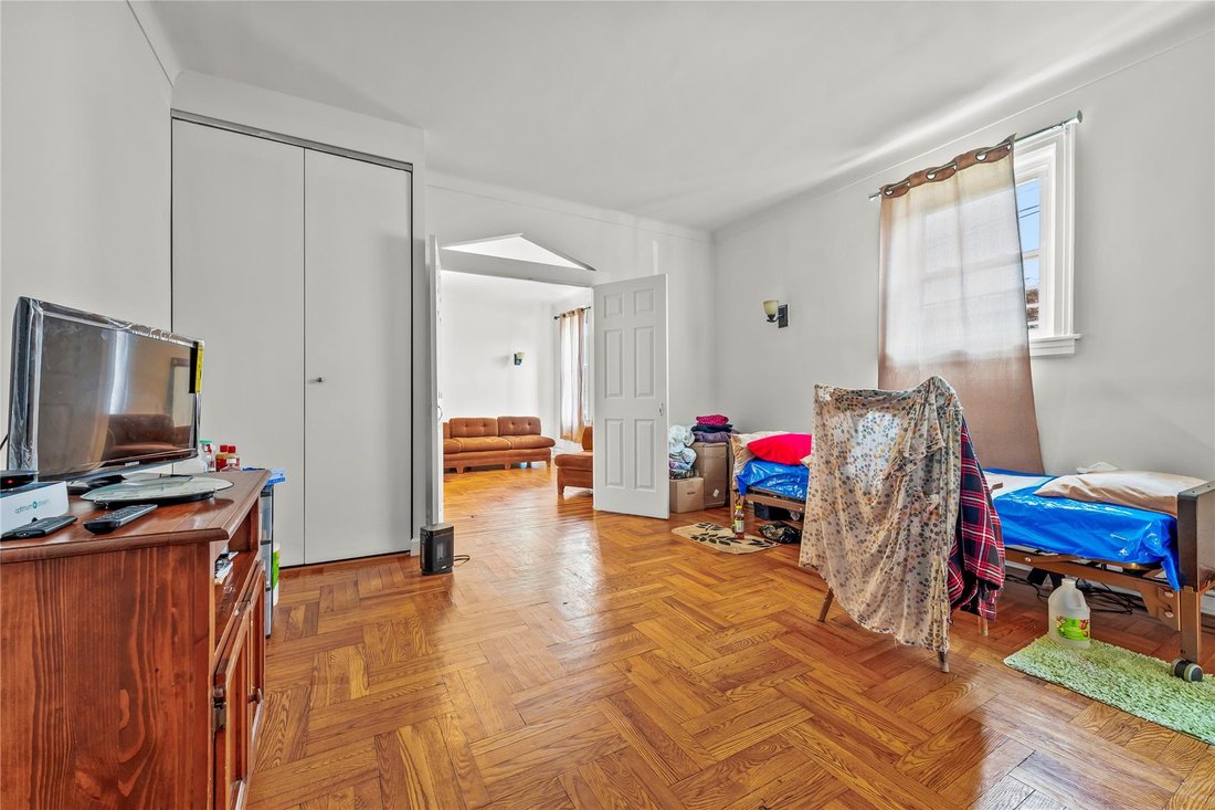 House in New York, New York, United States 5 - 16979598