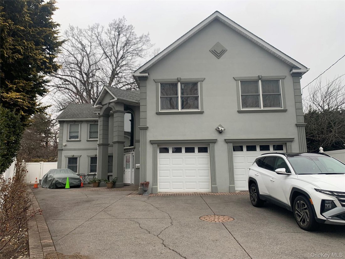 House in West Hempstead, New York, United States 1 - 16980566
