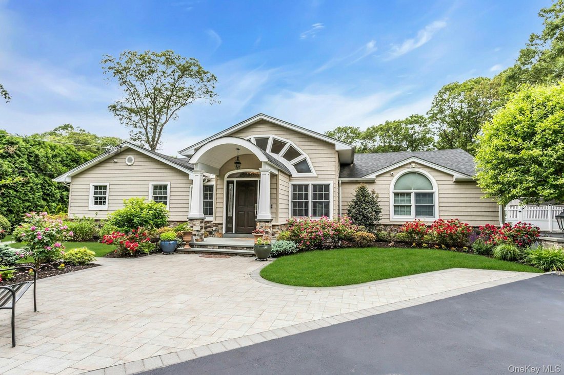 House in Huntington Station, New York, United States 1 - 16978921