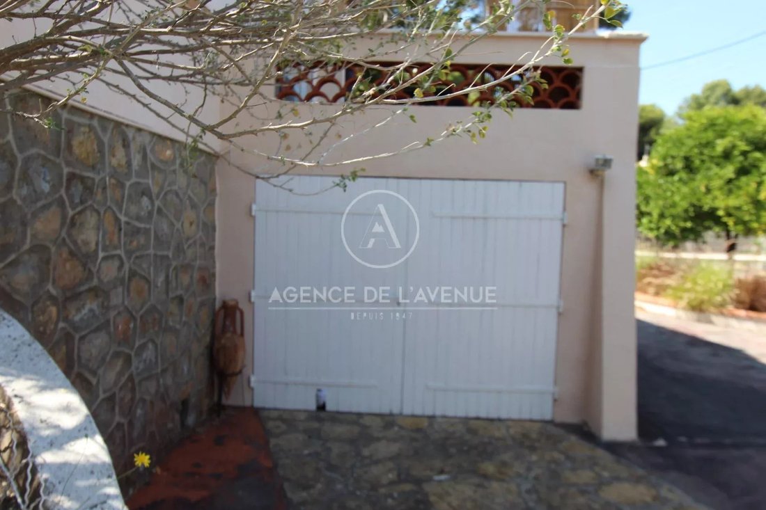 House in Village, Saint-Mandrier-sur-Mer, France 5 - 16981445