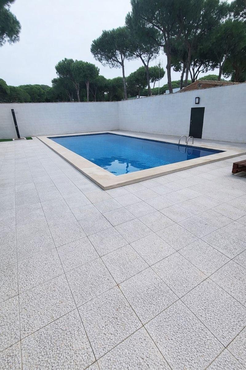 Villa in Chiclana de la Frontera, Andalusia, Spain 4 - 16985928