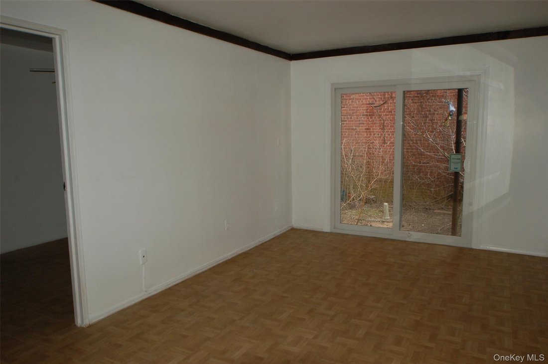 House in New York, New York, United States 5 - 16980754