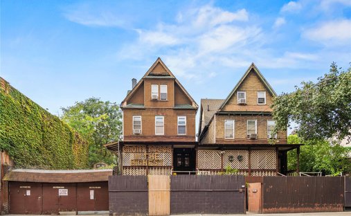House in New York, New York, United States 1