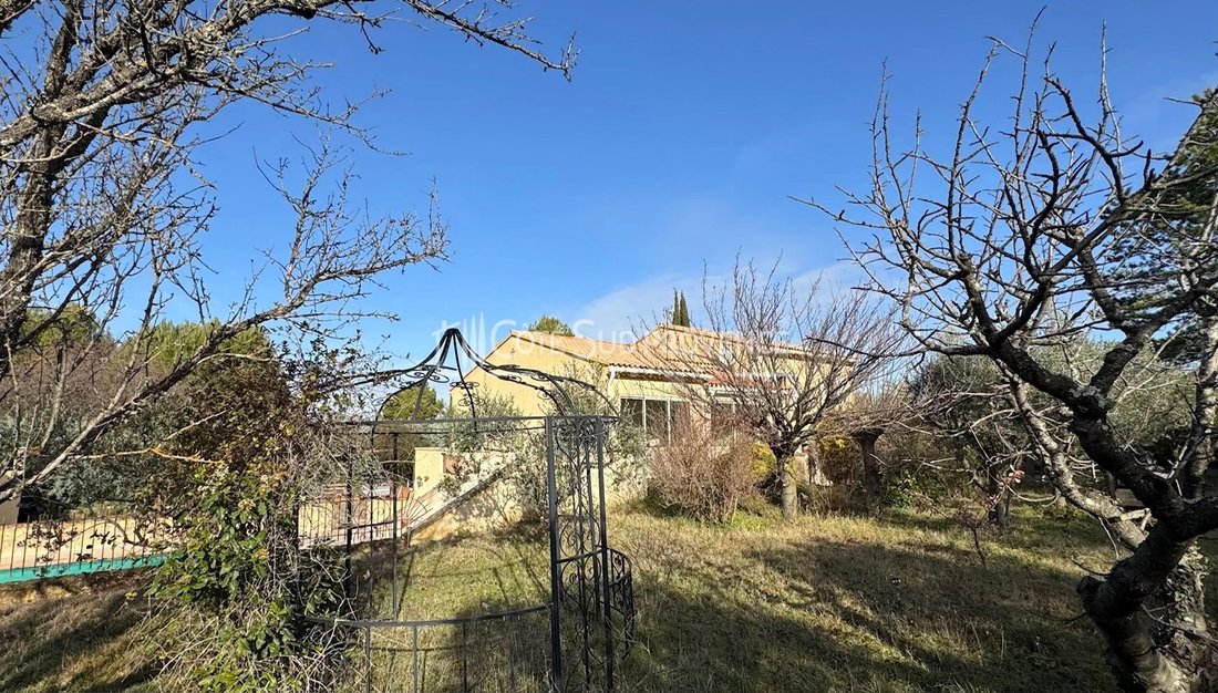 Villa in La Roque-sur-Pernes, Provence-Alpes-Côte d'Azur, France 3 - 16981480