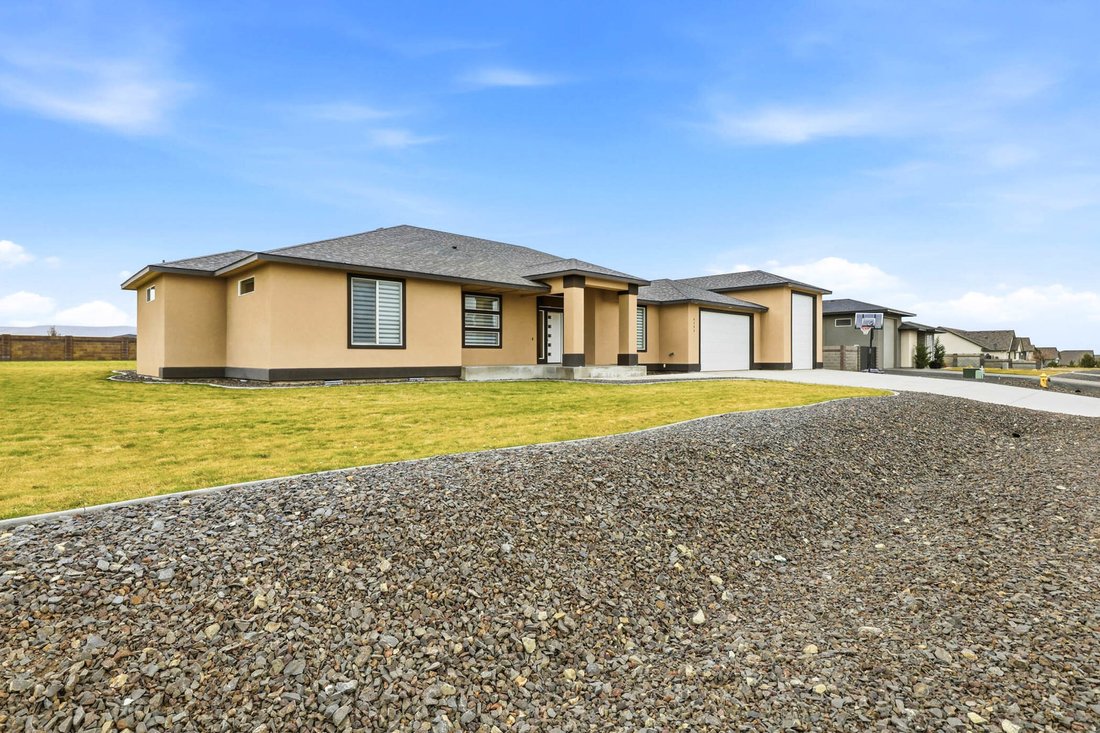 House in Kennewick, Washington, United States 1 - 16982346