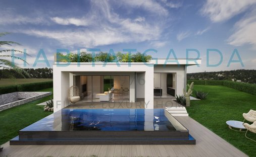 Apartment in San Felice del Benaco, Lombardy, Italy 1