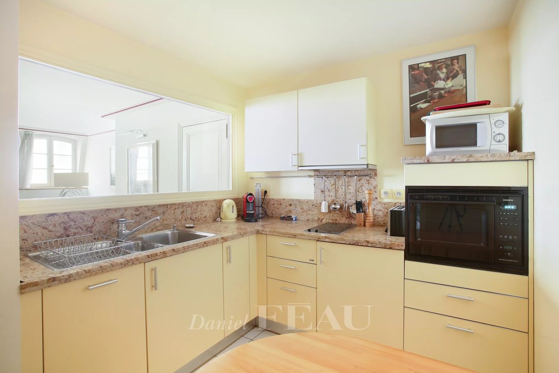 Apartment in Elysées-Madeleine, Paris 8e Arrondissement, Paris 5 - 16981576