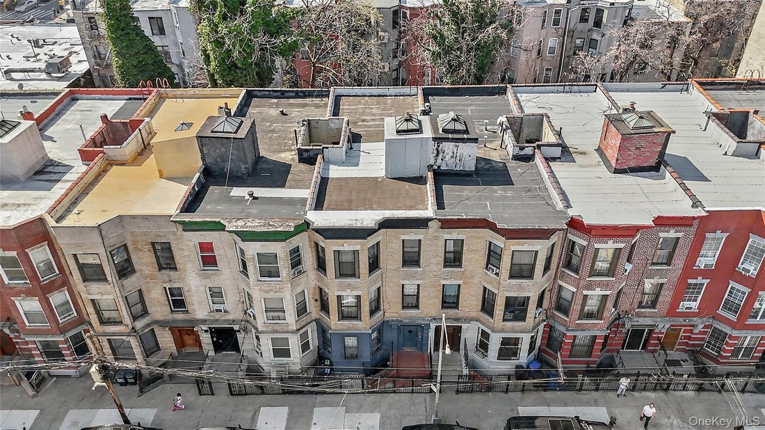 House in New York, New York, United States 5 - 16979900