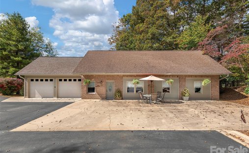 House in Canton, North Carolina, United States 1