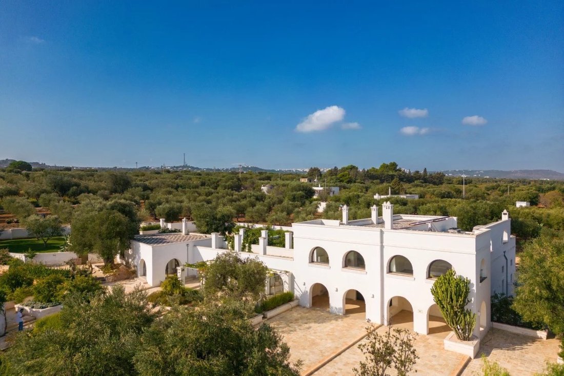 House in Tamburroni-Grottone-Rosara, Ostuni, Apulia 1 - 15728454