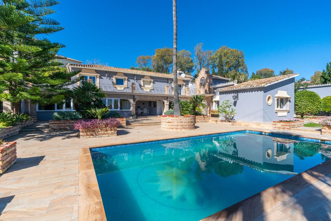 Villa in Benahavis, Andalusia, Spain 2 - 16985812