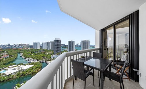 Condo in Golden Beach, Florida, United States 1