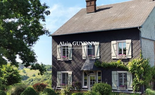 House in Saint-Pierre-de-Cormeilles, Normandy, France 1