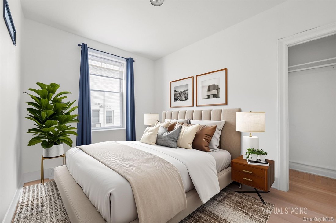 House in New York, New York, United States 4 - 16979510