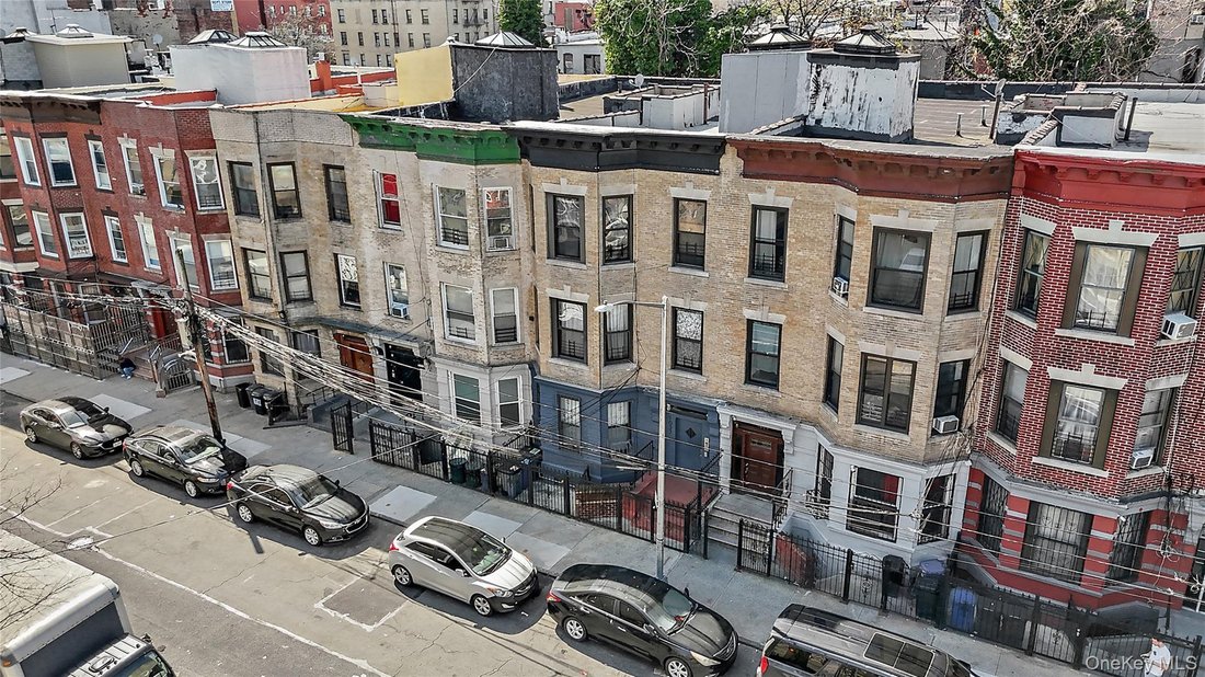 House in New York, New York, United States 4 - 16979900