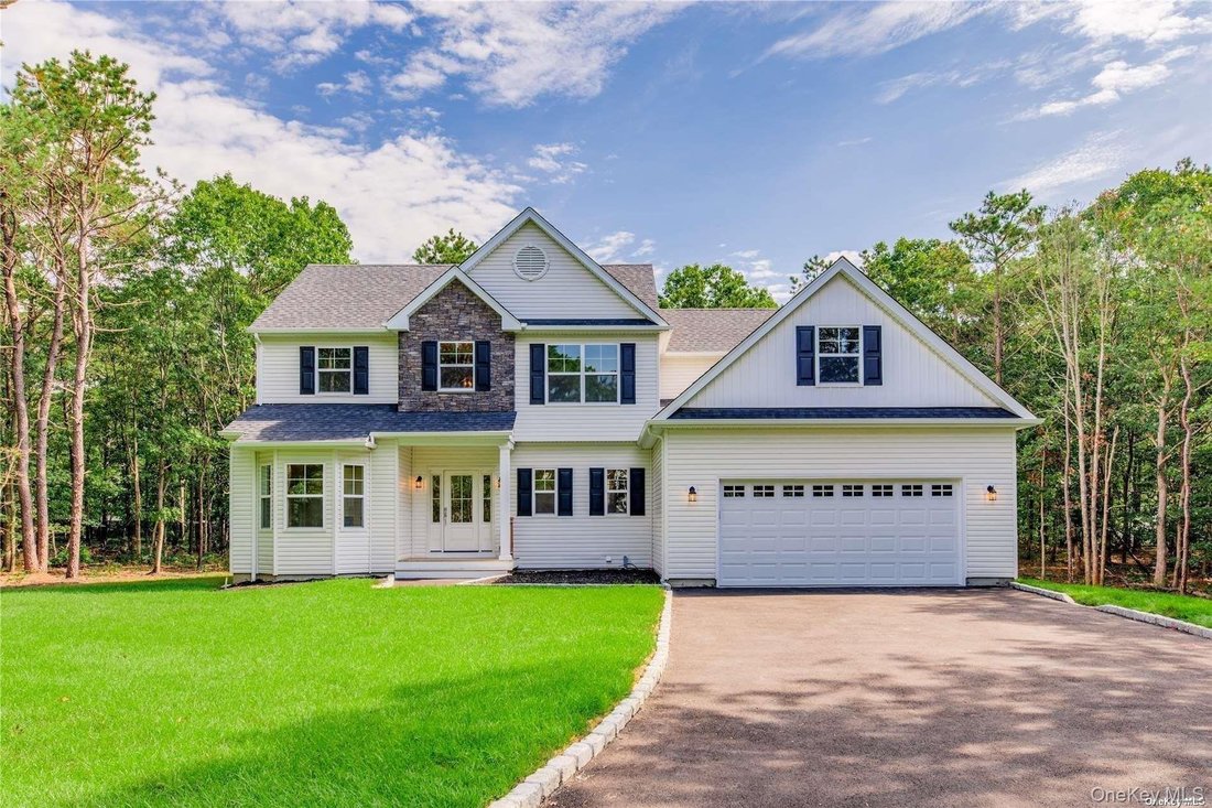 House in Center Moriches, New York, United States 2 - 16978561