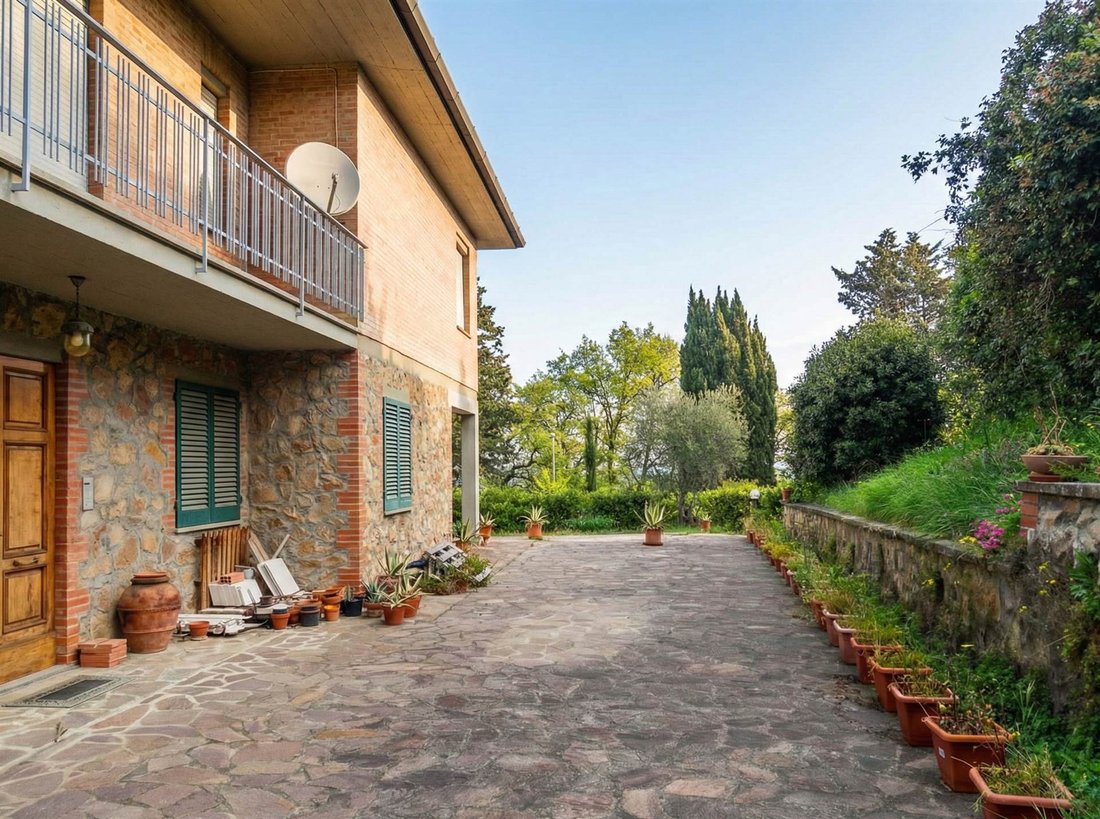Villa in Lajatico, Tuscany, Italy 3 - 16983698