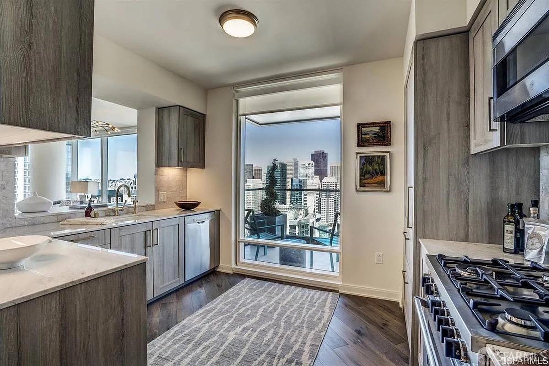 Condo in San Francisco, California, United States 5 - 16983813