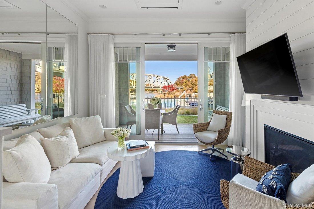 Condo in Hampton Bays, New York, United States 5 - 16979519
