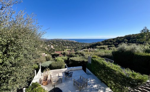 Villa in Ville-Les Saquedes-Le Bouillonnet, Sainte-Maxime, France 1