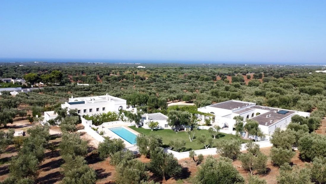 House in Tamburroni-Grottone-Rosara, Ostuni, Apulia 2 - 15728454