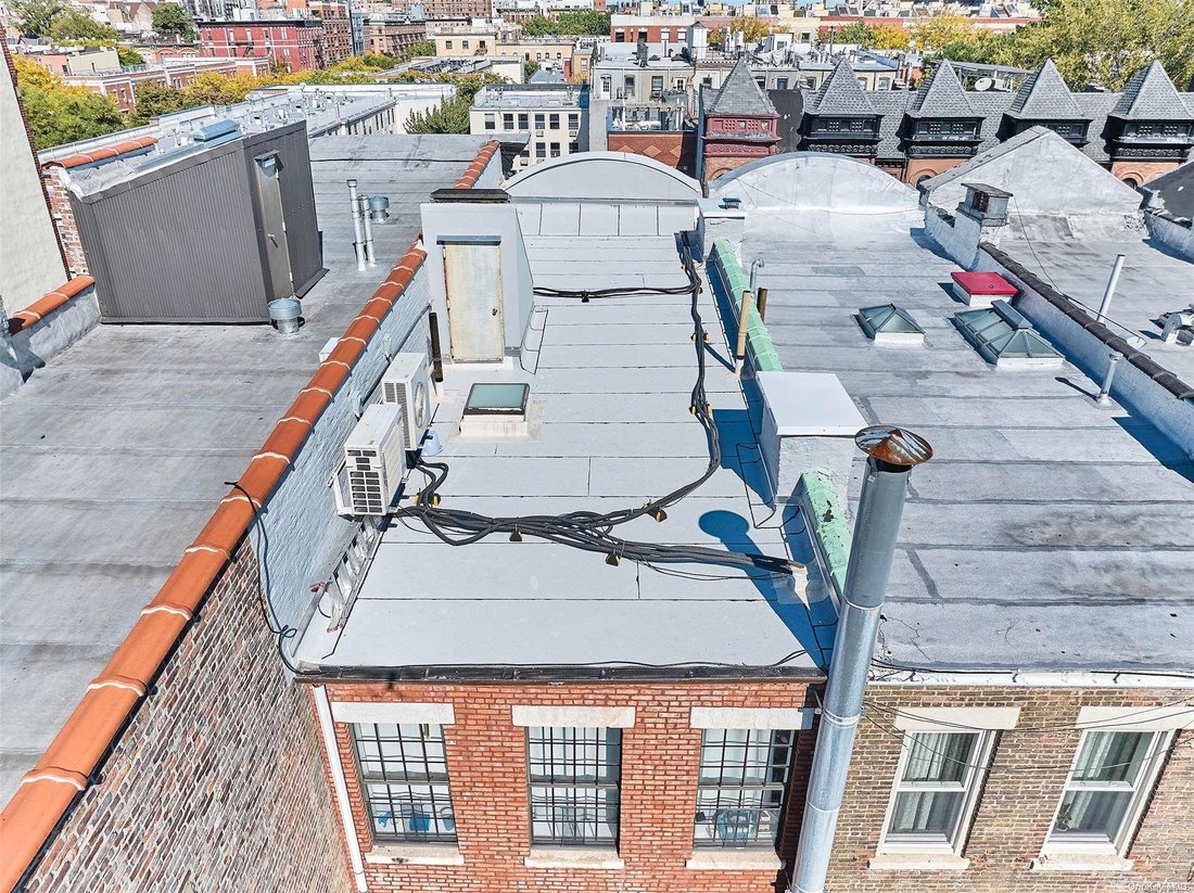 New York, New York, United States 4 - 16979308
