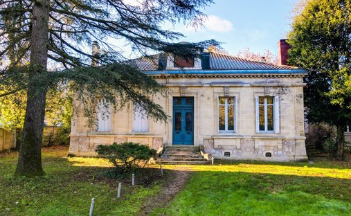 Villa in Saint-Medard-en-Jalles, Nouvelle-Aquitaine, France 1