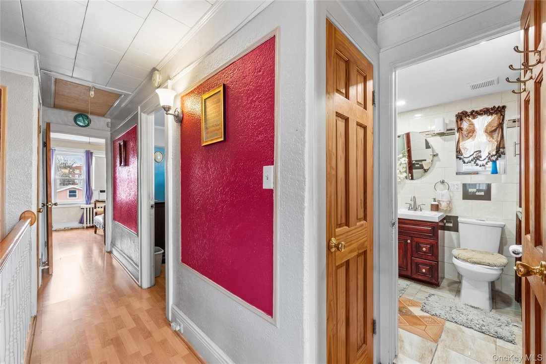 House in New York, New York, United States 5 - 16980614